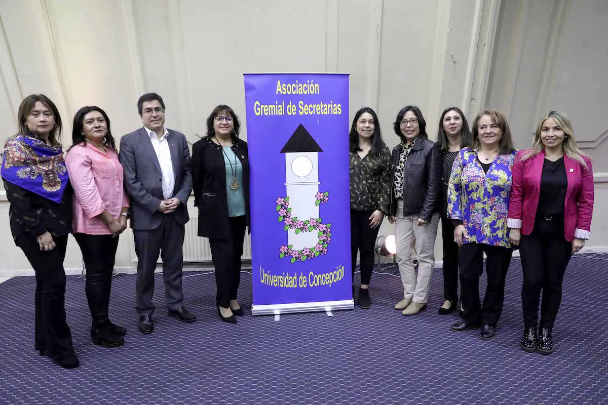 Con emotivo encuentro de camaradería Asociación Gremial de Secretarias