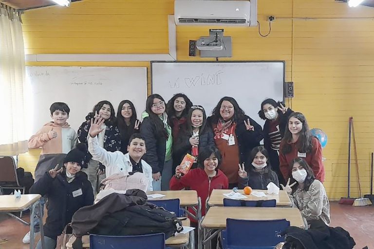 Estudiantes de Pedagogía en Inglés destacan como monitoras en ...