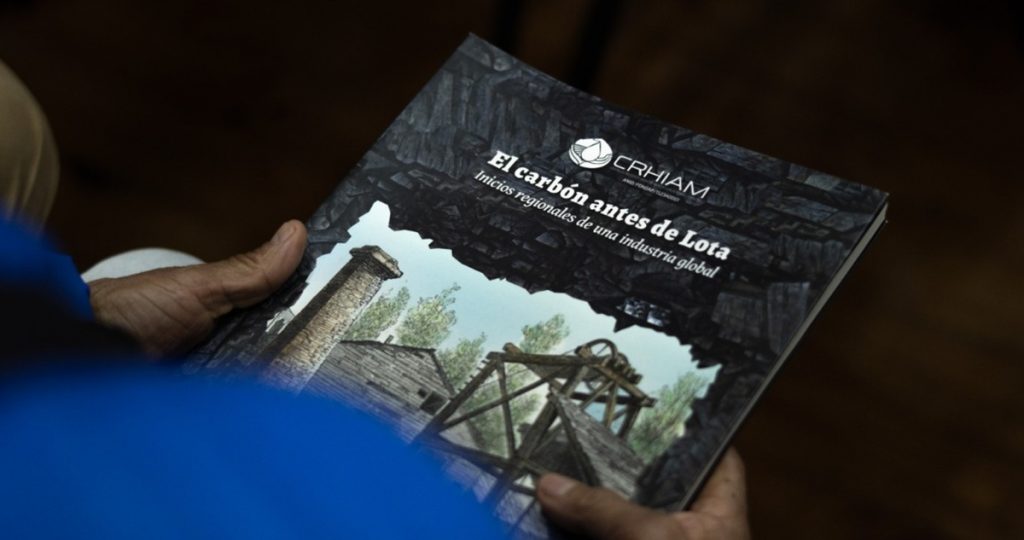 Presentan en Lota el libro ’ El carbón antes de Lota’ del historiador Armando Cartes Montory