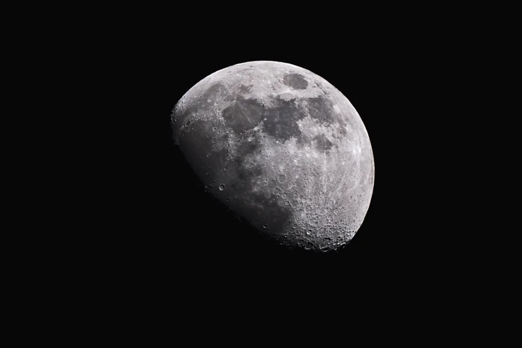 Artemis II: Académicos explican por qué volver a la Luna sigue siendo un desafío en el siglo XXI