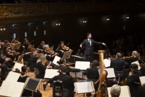 Director y pianista brasileño Richard Octaviano Kogima debutará en Chile junto a la Orquesta Sinfónica UdeC