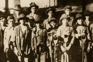 Música al abrigo del carbón: danza, memoria y patrimonio reconstruyen la historia de la cuenca en el Teatro UdeC