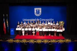 Premio Universidad de Concepción reconoce a 76 egresadas y egresados por su excelencia académica