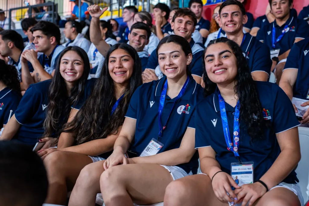 Bronce en básquetbol femenino: cuatro estudiantes UdeC se subieron al podio en los FISU America Games Lima 2026