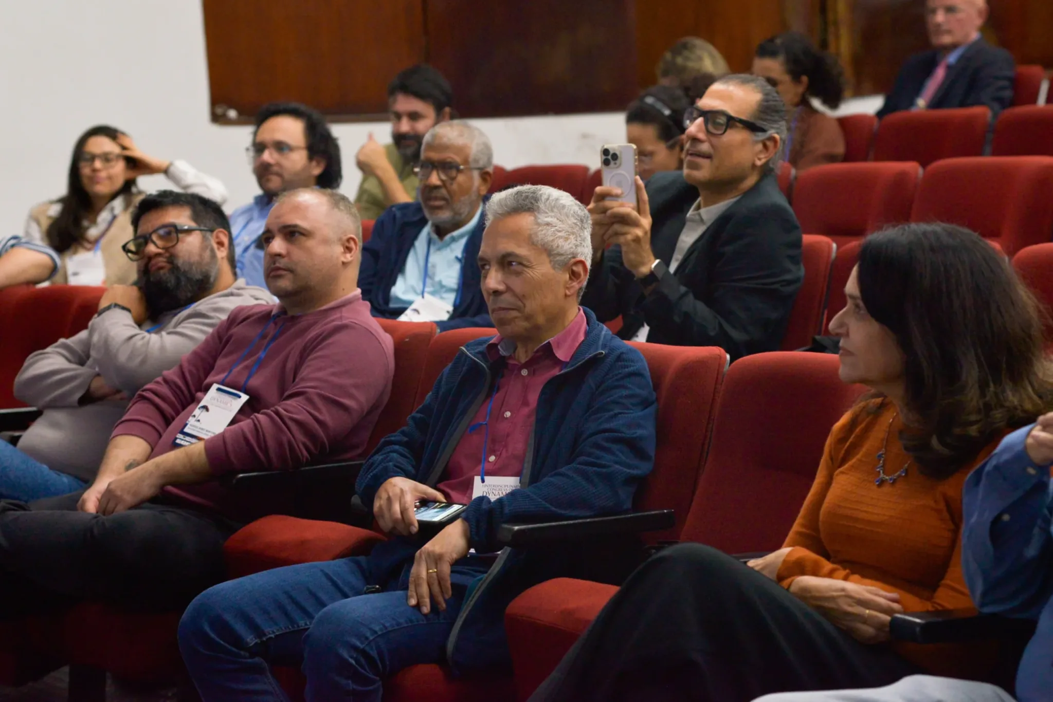 Encuentro internacional fortalece la cooperación científica en sistemas dinámicos y matemáticas aplicadas en Brasil.