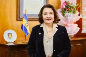 Claudia Mardones Peña es reelecta como decana de la Facultad de Farmacia para el período 2026-2029