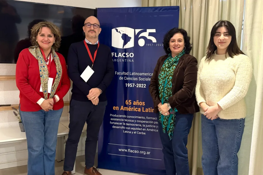 Directora del CEE modera panel en conferencia internacional de FLACSO Argentina