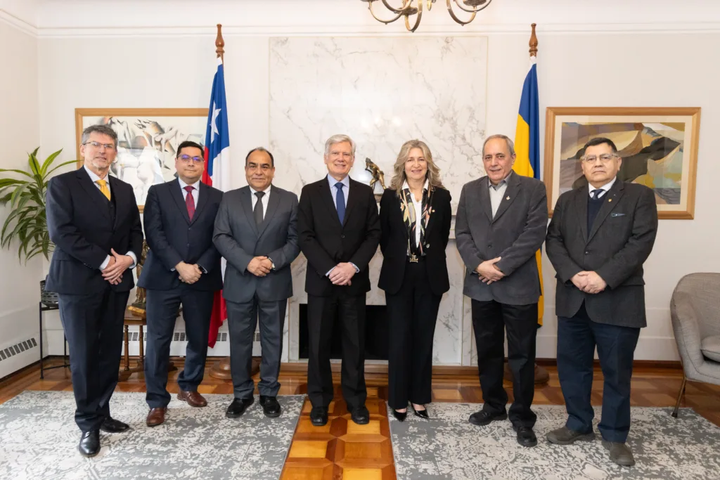 Líderes de la Masonería nacional realizan visita protocolar a Rectora UdeC