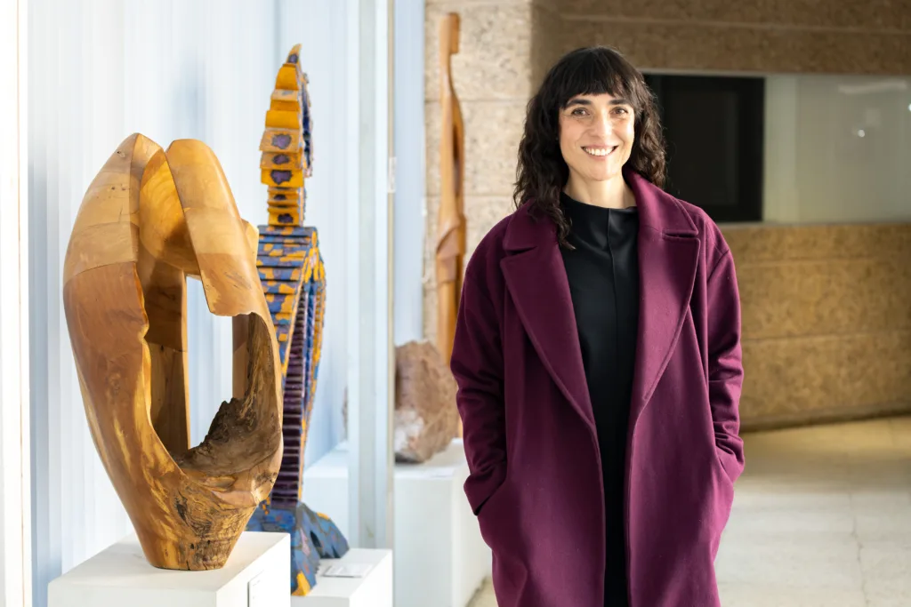 Isidora Stevenson recibe el Premio Atenea 2025 por su obra dramatúrgica Centauro