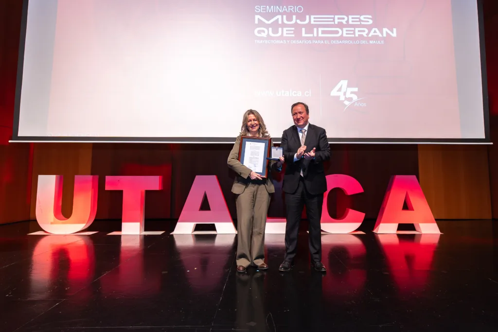 Talca reconoce la trayectoria de la rectora Jacqueline Sepúlveda con la Medalla al Mérito Académico