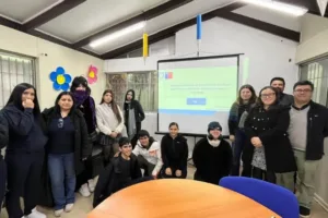Estrategias de retroalimentación favorecen la escritura argumentativa de estudiantes chilenos y extranjeros