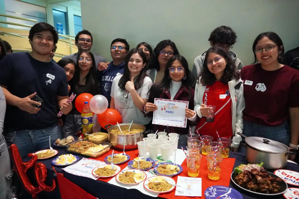 Estudiantes internacionales celebraron sus culturas en Encuentro Gastronómico Internacional UdeC