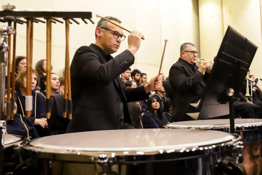 Percusionista de la Orquesta Sinfónica UdeC estrena obra inspirada en Gabriela Mistral