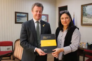 Visita de Embajador de Irlanda abre nuevas posibilidades de colaboración para UdeC Campus Chillán