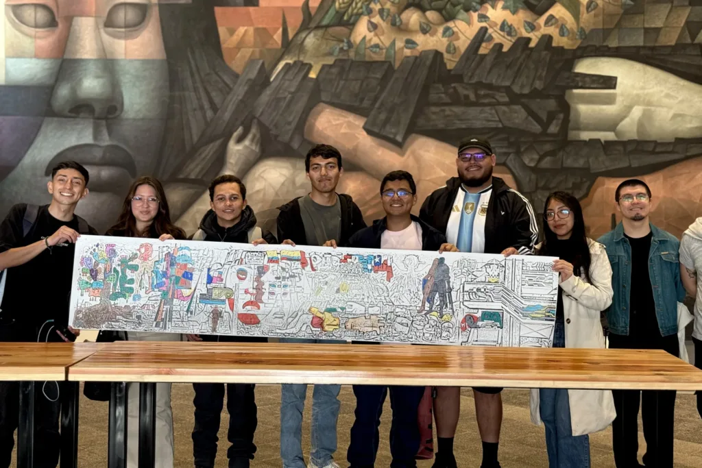 Más de 200 personas vivieron una noche de teatro, pintura y mediación artística en la Pinacoteca UdeC