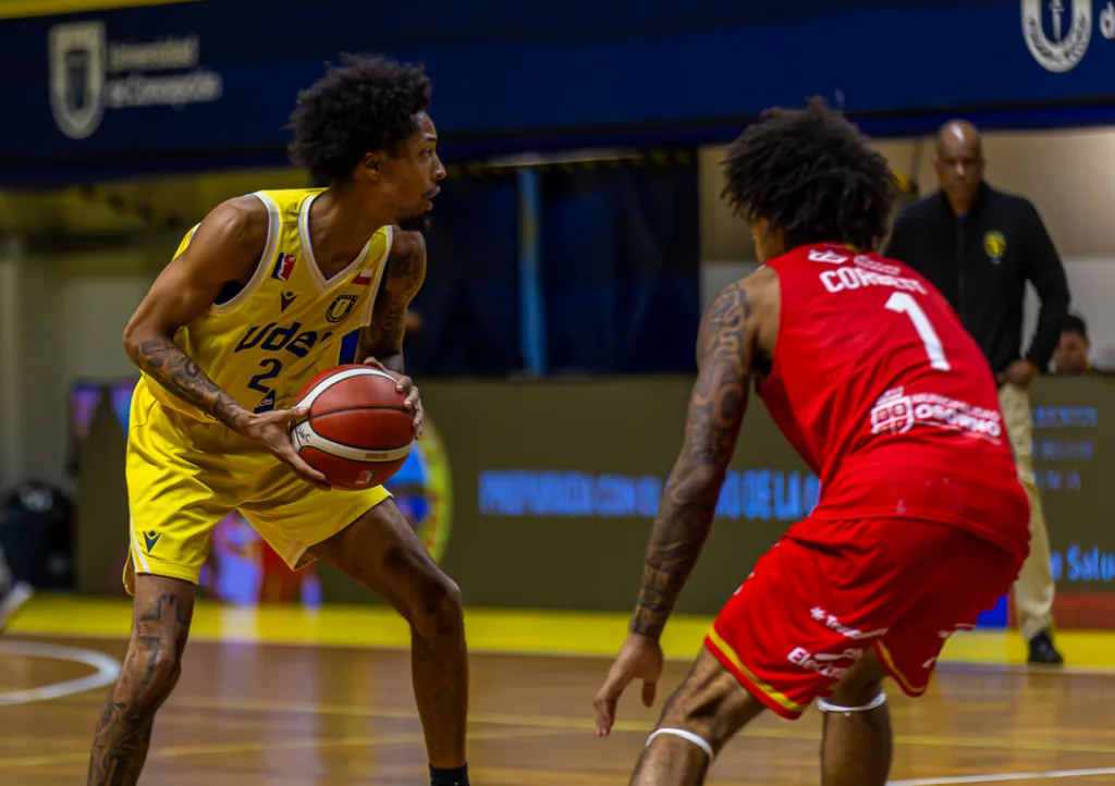 Básquet UdeC derrota a Español de Osorno en un trabajado triunfo en la Casa del Deporte