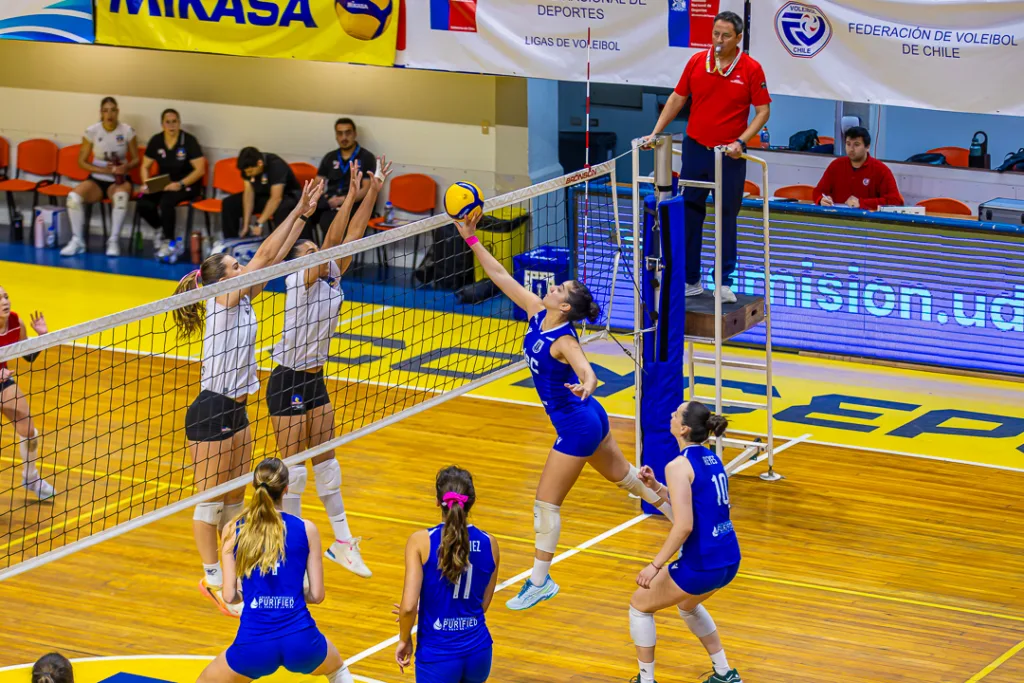 Vóleibol UdeC continúa sumando positivos resultados en el inicio de la nueva temporada de la Liga A1