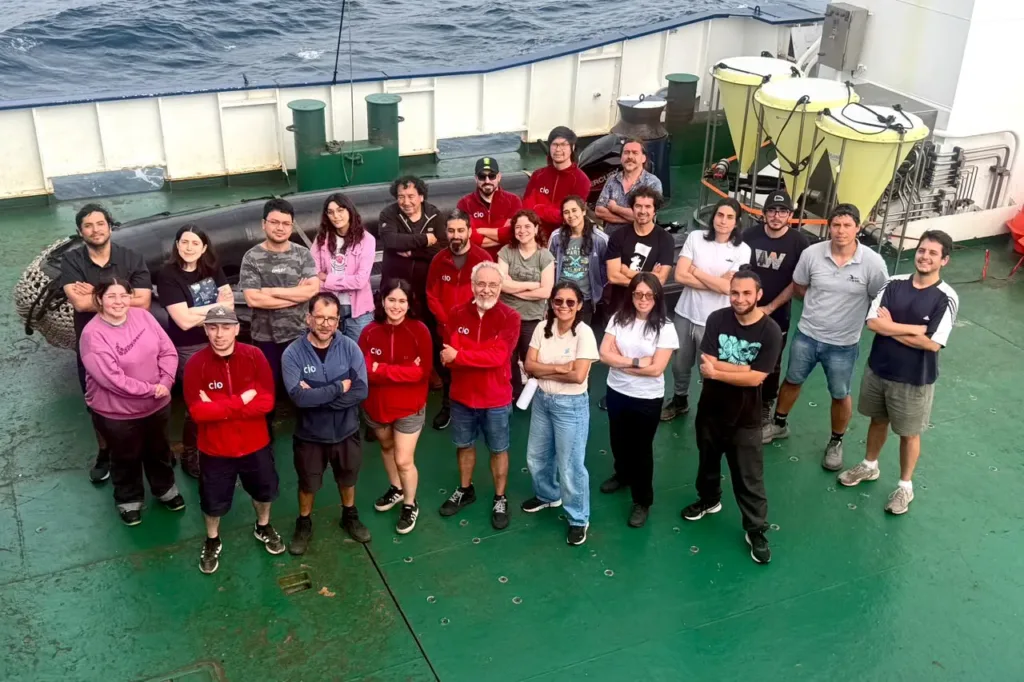Expedición científica mapea monte submarino poco explorado en la Fosa de Atacama