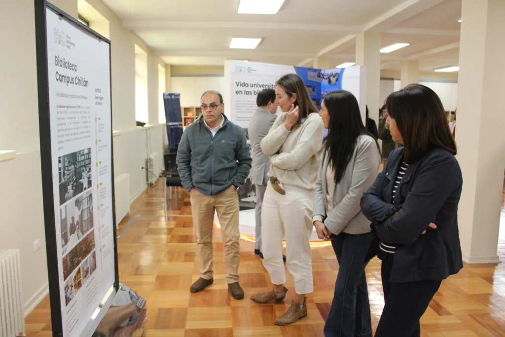 Un siglo entre libros y lectores: exposición sobre la historia de las Bibliotecas UdeC llega a Chillán