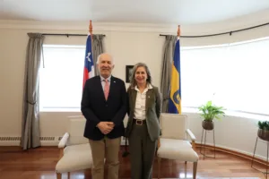 Seremi de Hacienda destaca aporte universitario al desarrollo regional y compromete trabajo conjunto