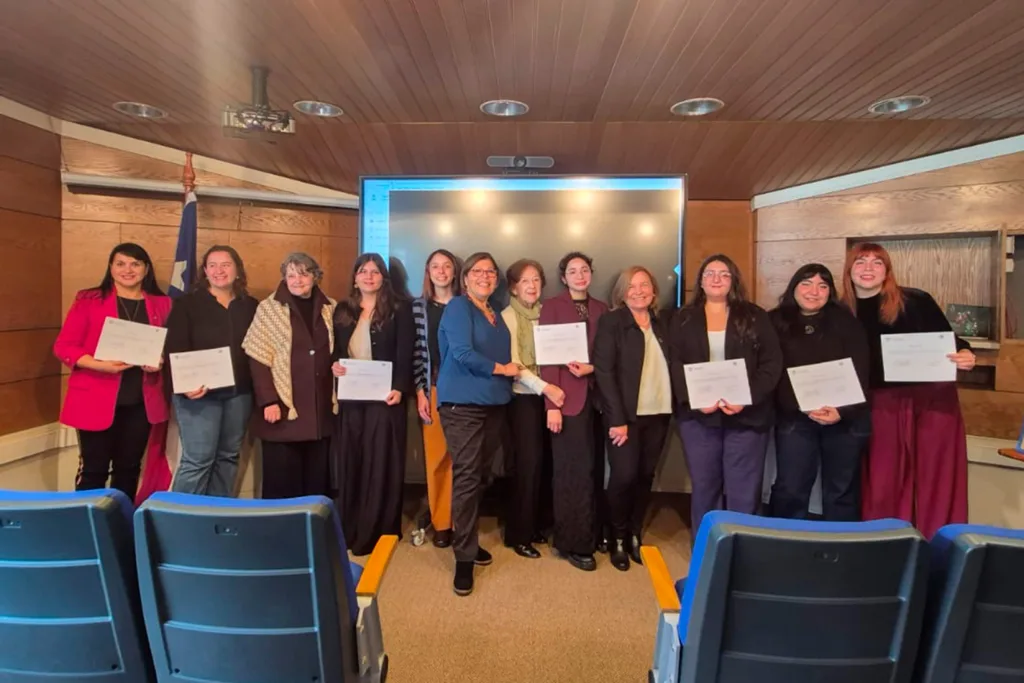 Una herencia de 81 años: Asociación de Mujeres Universitarias entrega becas a diez estudiantes de magíster UdeC