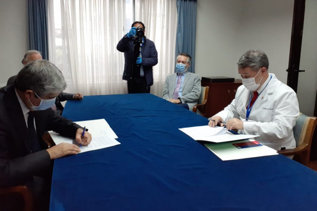 UdeC y S.S. Concepción suscriben acuerdo para instalar hospital de campaña en Campus Universitario