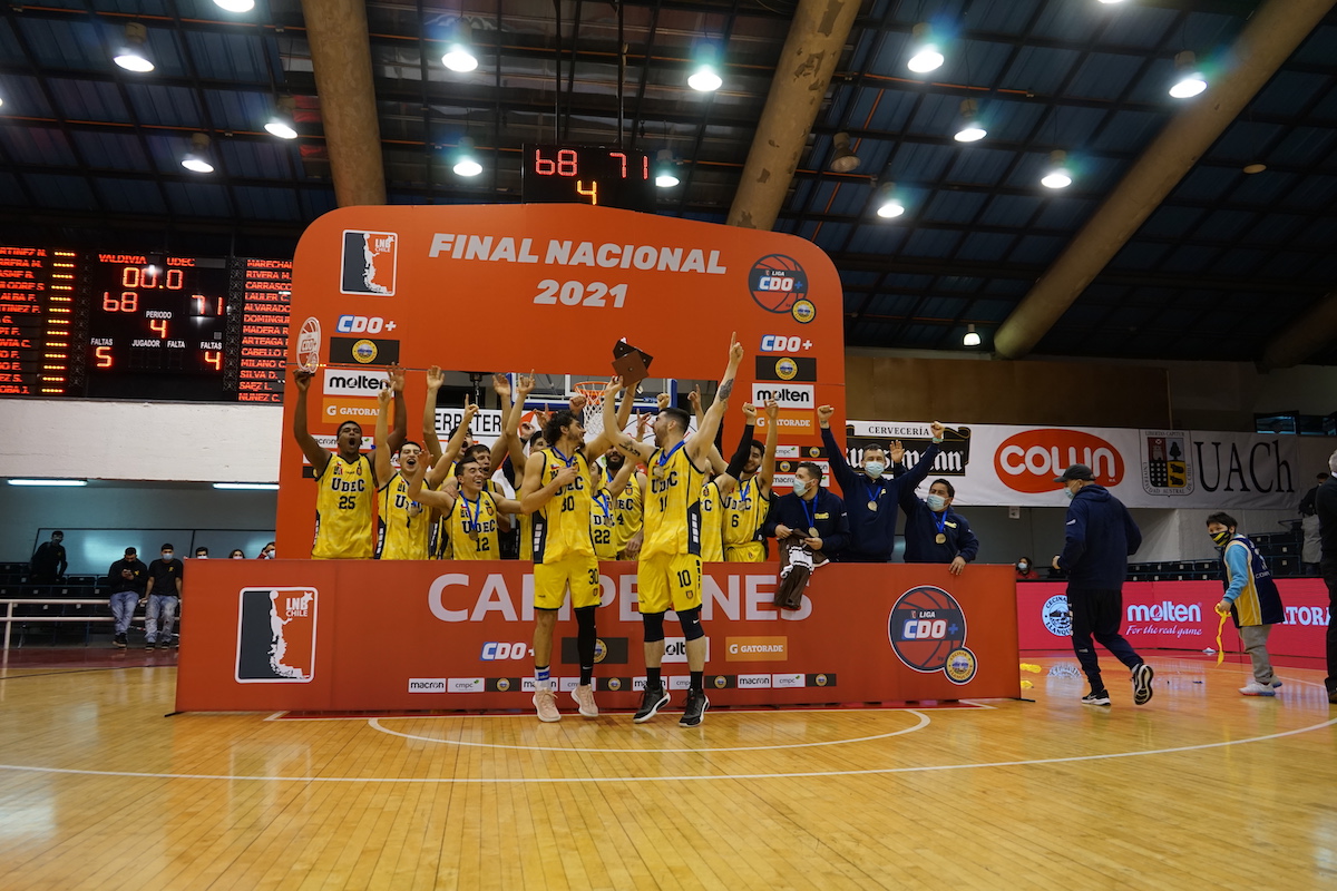 Basket UdeC y un 2021 redondo: dos títulos, dos finales y participación  internacional - Noticias UdeC