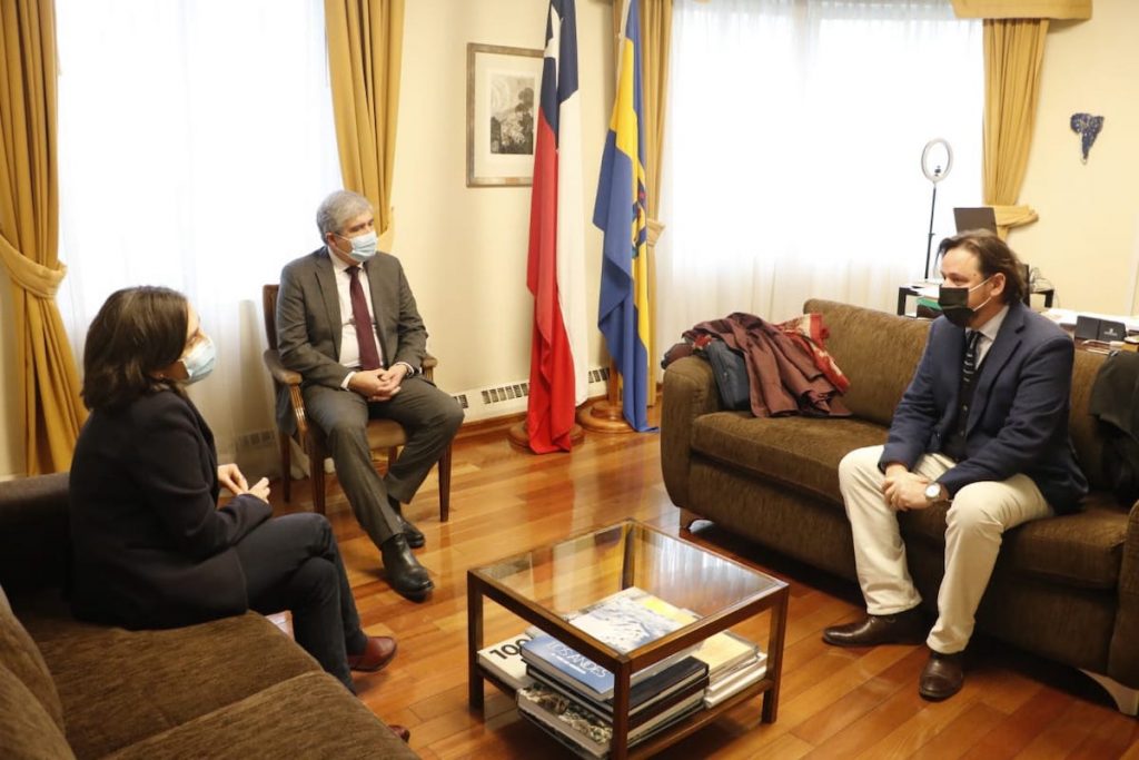 Rector Saavedra dio la bienvenida a nuevo director de Desarrollo e Innovación, Jorge Carpinelli