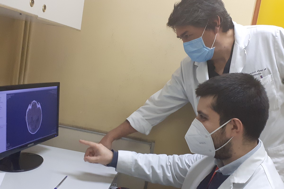 Eduardo López Ferrada, primer neurocirujano UdeC “Tengo que responder