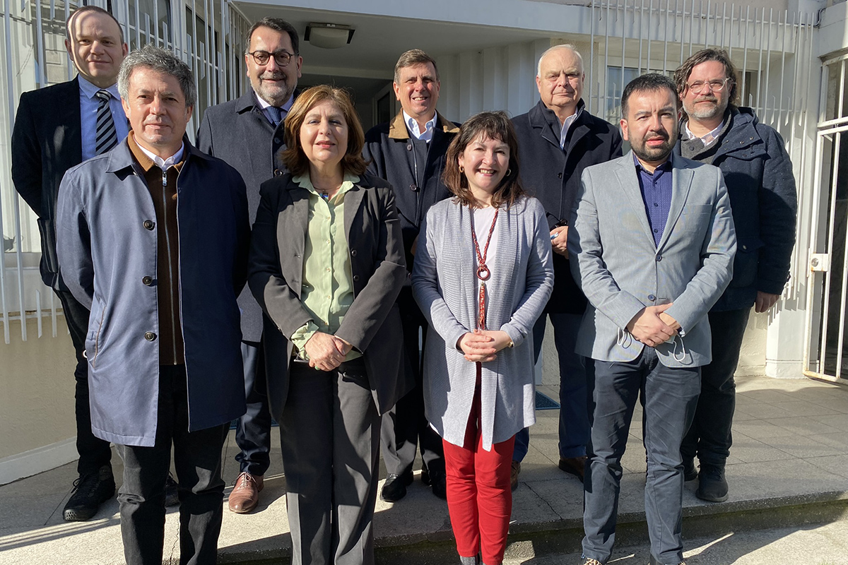 El primer grupo de decanos se reunió con la Vicerrectora de Relaciones Institucionales y Vinculación con el Medio, Ximena Gauché Marchetti, el pasado 9 de agosto.