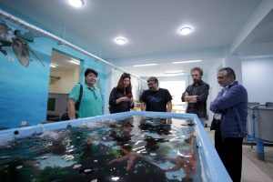 Vicerrectora de la Universidad de Concepción visita la Estación de Biología Marina en Dichato