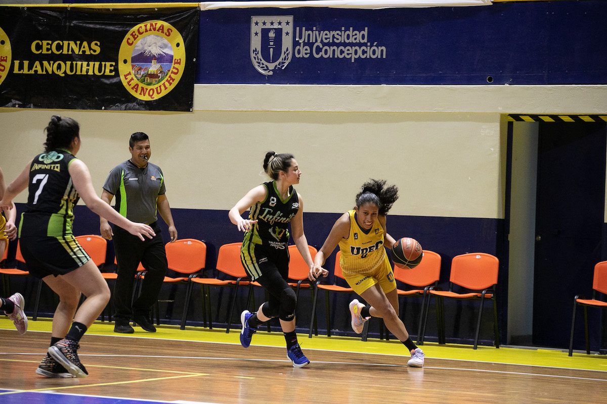 Última jornada doble del año en la Casa del Deporte: Mujeres de Basket UdeC  se juegan el pase al Final Four - Noticias UdeC