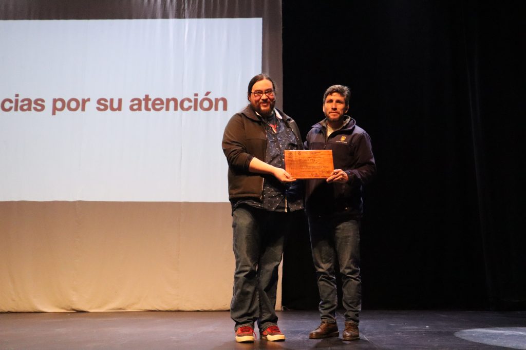 Especialista compartió conocimientos sobre terremotos con jóvenes en charla organizada por UdeC Los Ángeles