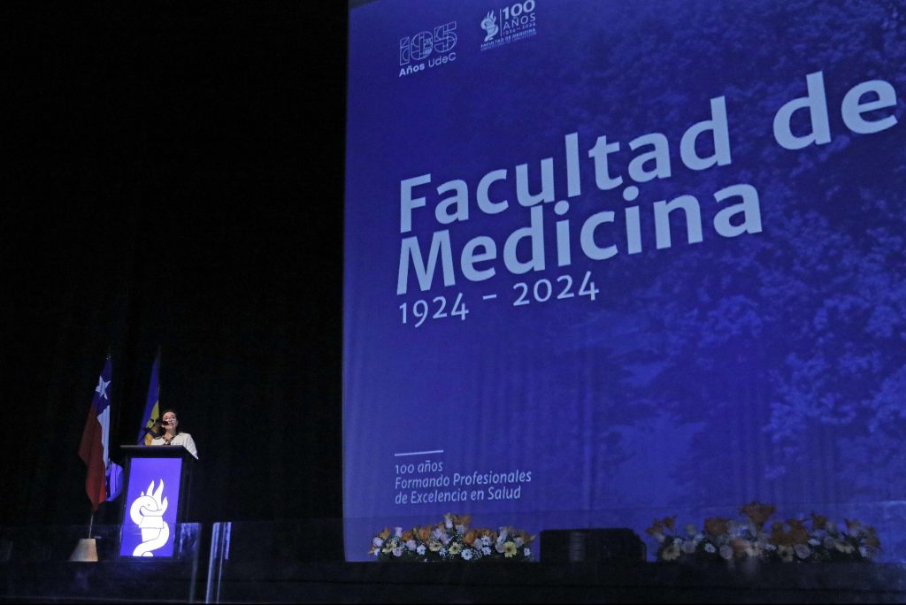 Facultad de Medicina UdeC conmemoró 100 años formando profesionales de excelencia en Salud