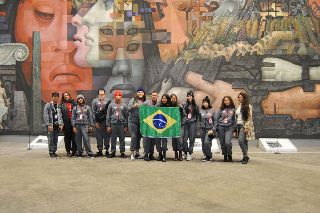 The Brazilian delegation conducts a scientific-cultural exchange at Biobío managed by Cs.  UdeC Biological