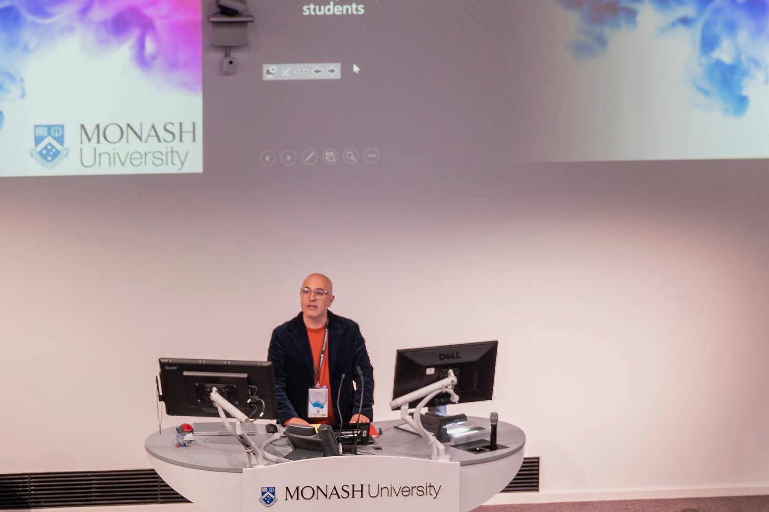 Matemático doctorado en la UdeC lidera ranking científico en Australia