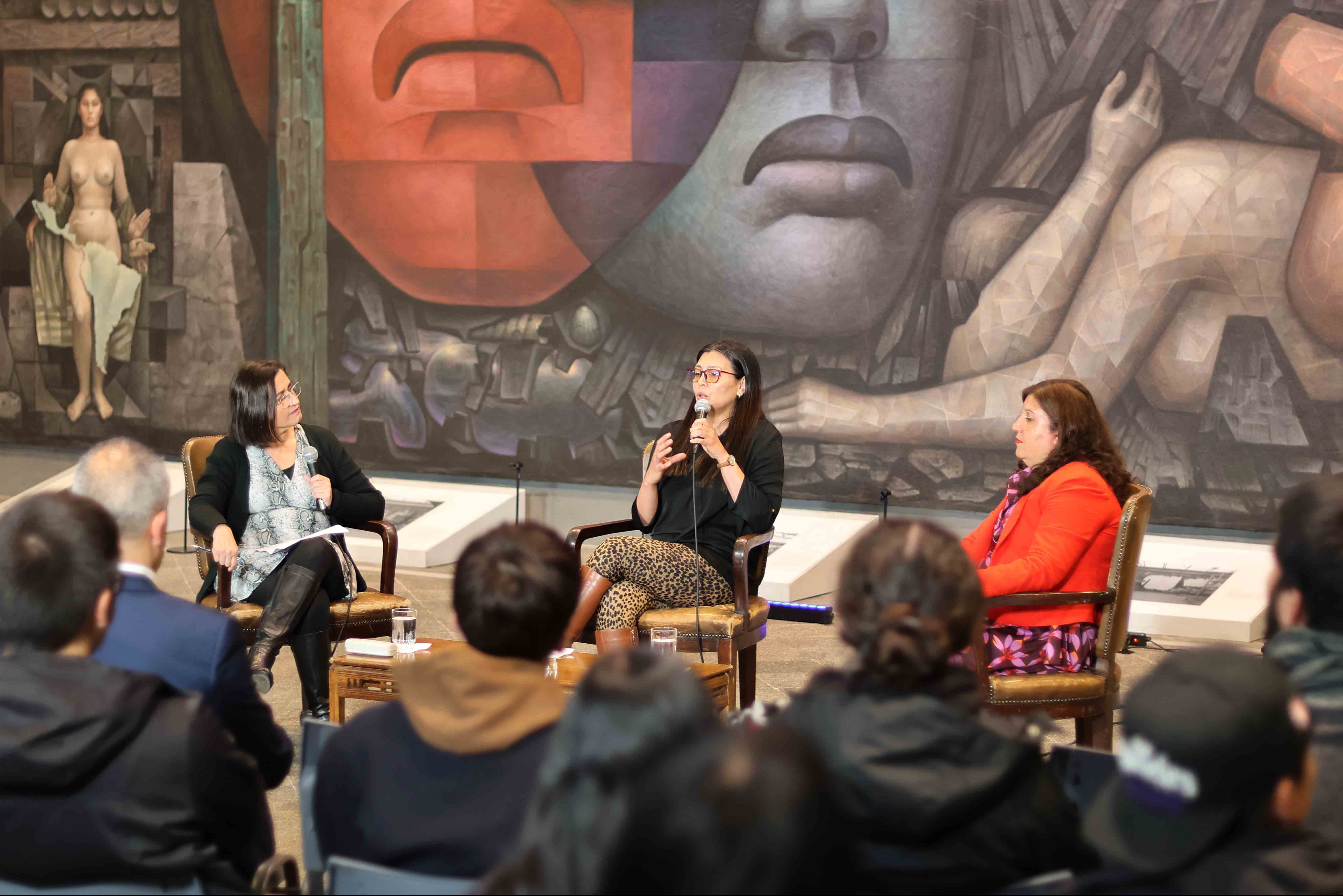 Lectura y era digital marcan nueva jornada de “Diálogos Contemporáneos” en la UdeC