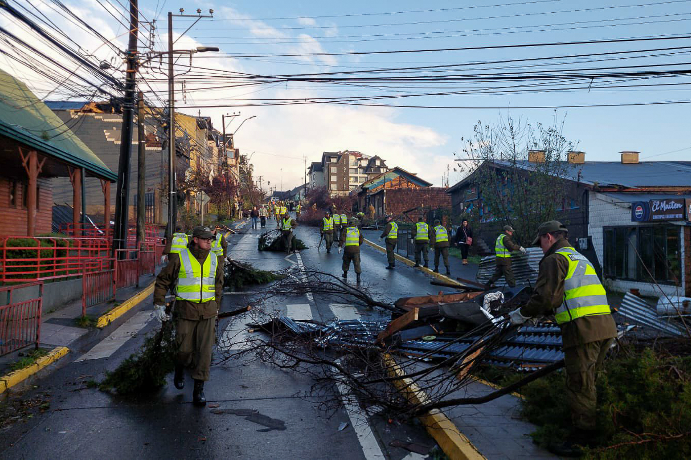 Climatólogo de UdeC aclara mitos sobre tornados en Chile