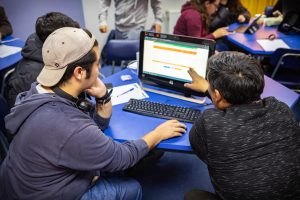Estudiantes de Auditoría UdeC asistieron a más de 250 contribuyentes durante Operación Renta 2025