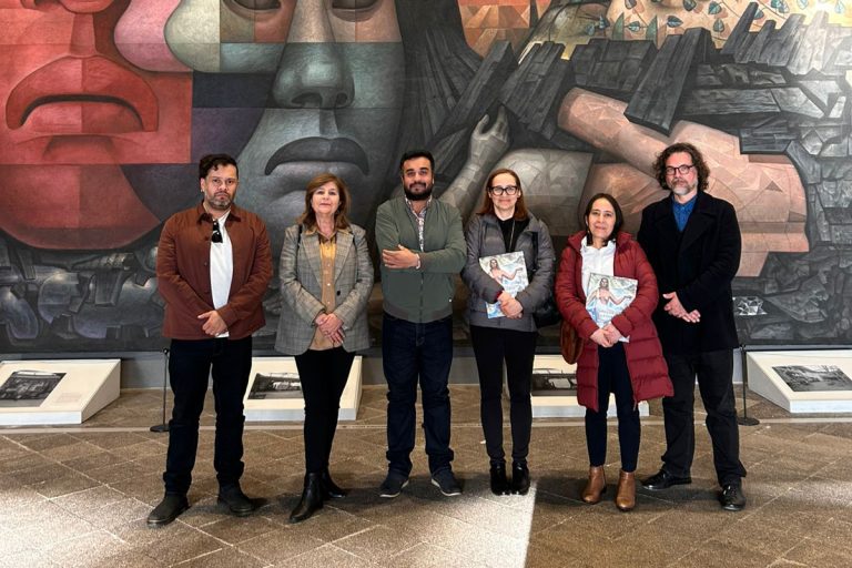 Especialistas mexicanas participan en actividades con ocasión de los 60 años del Mural Presencia de América Latina
