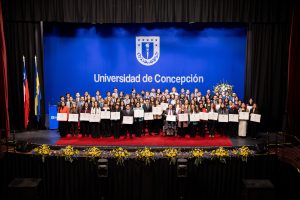 Compromiso y excelencia académica:  85 egresadas y egresados fueron galardonados con el Premio Universidad de Concepción