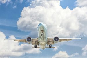 UDT UdeC alista producción del primer litro de combustible de aviación hecho con plásticos residuales