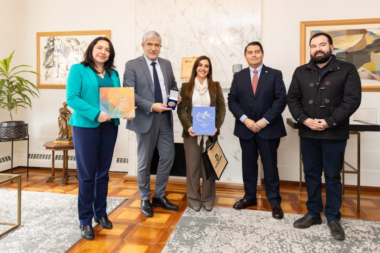 autoridades de la UdeC y el Consejo para la Transparencia.