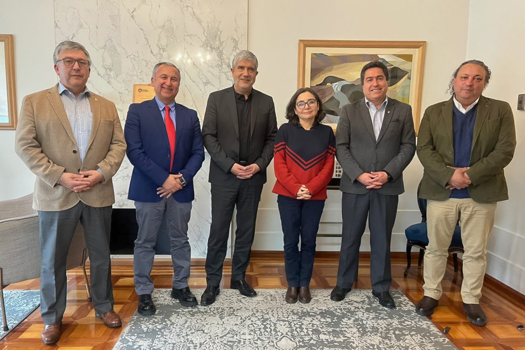 Atoridades de la UdeC y la UACH firmarán un convenio marco de colaboración.