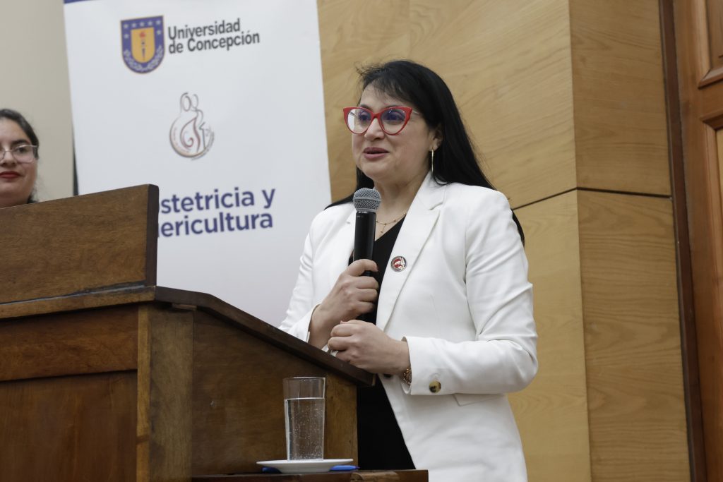 Dra Carrasco premio Colegio de Matronas