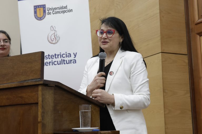 Dra Carrasco premio Colegio de Matronas