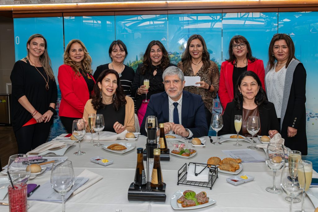 Asociación de Secretarias UdeC celebra 52 años resaltando su trayectoria y compromiso institucional