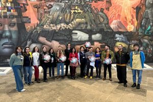 Proyecto Caleidoscópica se activa en la Pinacoteca UdeC con enfoque en mediación artística