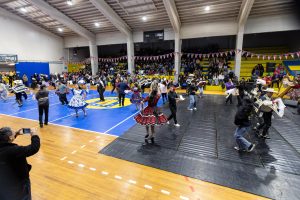 UdeC celebró el Esquinazo de Fiestas Patrias con música, danza y juegos típicos en comunidad