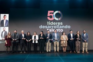 “Líder Territorial en Capacitación”: Director de Vinculación Social VRIM recibió premio por desarrollar talento en Chile “Líder Territorial en Capacitación”: Director de Vinculación Social VRIM recibió premio por desarrollar talento en Chile